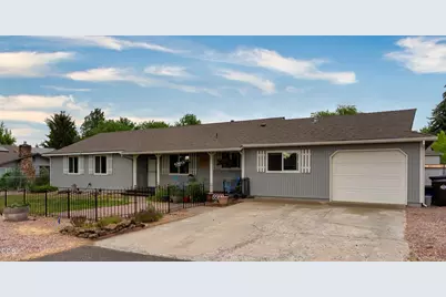 2284 NW 13th Street, Redmond, OR 97756 - Photo 2