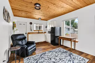 2284 Northwest 13th St, Redmond, OR 97756 - Photo 40