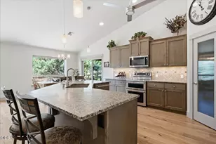 1726 Turnstone Rd, Redmond, OR 97756 - Photo 8