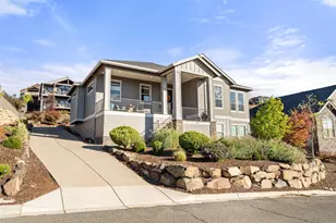 523 W La Strada Circle, Medford, OR 97504 - Photo 6