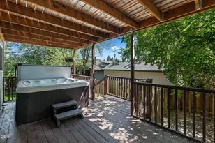 636 NE Irving Ave, Bend, OR 97701 - Photo 20