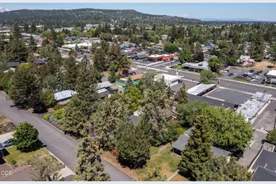 636 NE Irving Avenue, Bend, OR 97701 - Photo 32