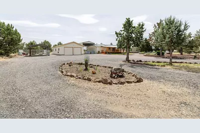 8664 SW Sisters View Place, Terrebonne, OR 97760 - Photo 6