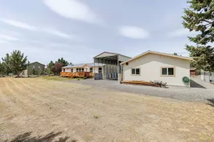 8664 SW Sisters View Pl, Terrebonne, OR 97760 - Photo 62