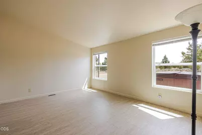 8664 SW Sisters View Place, Terrebonne, OR 97760 - Photo 32