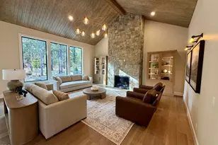 56481 Sunstone Loop, Bend, OR 97707 - Photo 2
