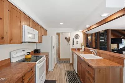 57688 Towhee Lane, Sunriver, OR 97707 - Photo 16