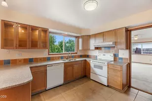 1240 Hilton Dr, Klamath Falls, OR 97603 - Photo 18