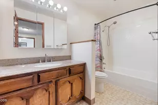 1240 Hilton Dr, Klamath Falls, OR 97603 - Photo 42