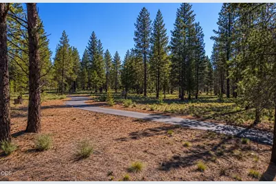 56385 Trailmere Circle #319, Bend, OR 97707 - Photo 10