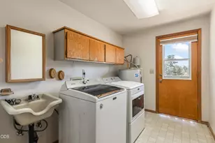 64543 McGrath Rd, Bend, OR 97701 - Photo 18