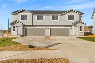 890 SE Starview Ave, Madras, OR 97741 - Photo 2