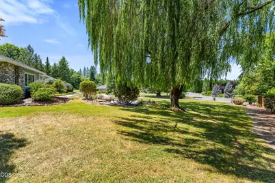 155 Kingsgate Way, Grants Pass, OR 97527 - Photo 52