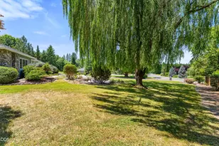 155 Kingsgate Way, Grants Pass, OR 97527 - Photo 52