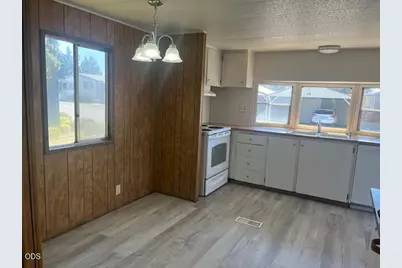 6100 S Highway 97 #UNIT 5, Redmond, OR 97756 - Photo 16