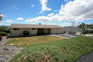 7846 Donegal Ave, Klamath Falls, OR 97603 - Photo 4