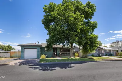 1036 SW 13th Street, Redmond, OR 97756 - Photo 2