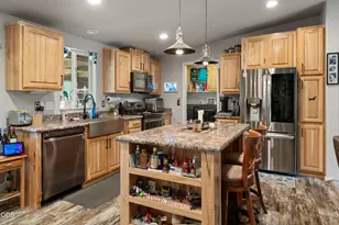 11980 Burlwood Rd, La Pine, OR 97739 - Photo 10