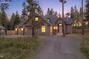 17169 Kingsburg Rd, Bend, OR 97707 - Photo 2