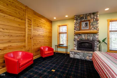 6439 Coopers Hawk Road, Klamath Falls, OR 97601 - Photo 96