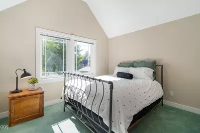20001 McClellan Road, Bend, OR 97702 - Photo 12
