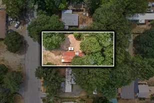 126 S Kerby Ave, Cave Junction, OR 97523 - Photo 4