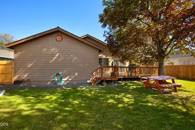 990 SE 2nd Street, Prineville, OR 97754 - Photo 18