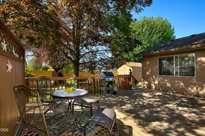 990 SE 2nd Street, Prineville, OR 97754 - Photo 16