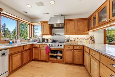 425 Merrill Circle, Ashland, OR 97520 - Photo 10