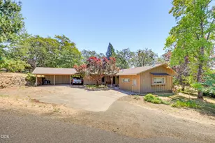 502 Vista Park Dr, Eagle Point, OR 97524 - Photo 4