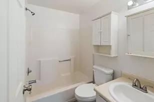 728 SW I St, Grants Pass, OR 97526 - Photo 10