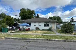 2215 Applegate Ave, Klamath Falls, OR 97601 - Photo 1