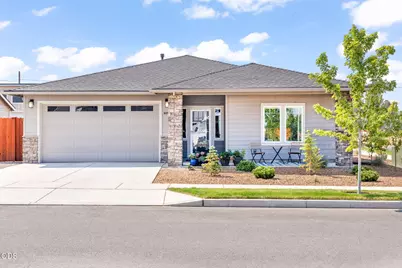 4898 SW Zenith Avenue, Redmond, OR 97756 - Photo 2