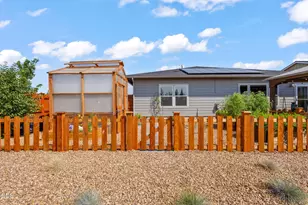 4898 SW Zenith Ave, Redmond, OR 97756 - Photo 34