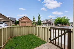 301 S Pine St, Sisters, OR 97759 - Photo 34