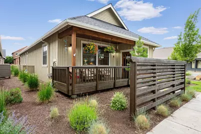 301 S Pine Street, Sisters, OR 97759 - Photo 2