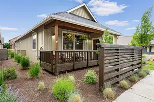 301 S Pine St, Sisters, OR 97759 - Photo 2