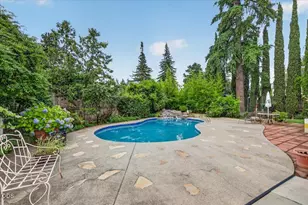 70 Fair Oaks Dr, Medford, OR 97504 - Photo 32
