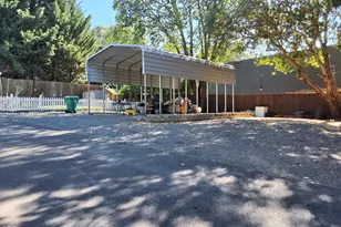 1275 4th Ave, Gold Hill, OR 97525 - Photo 32