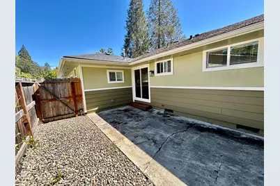 1024 NW Hawthorne Avenue, Grants Pass, OR 97526 - Photo 16