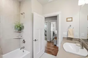 566 Canterwood Dr, Medford, OR 97504 - Photo 24