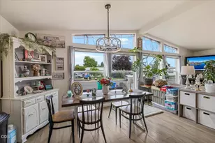 1587 SW Sun Glo Dr, Grants Pass, OR 97527 - Photo 6