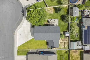 2834 SW 27th Ct, Redmond, OR 97756 - Photo 2