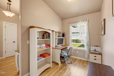 1003 SE Grandview Avenue, Grants Pass, OR 97527 - Photo 14