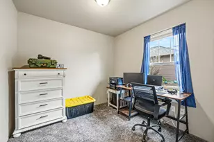 1003 SE Grandview Ave, Grants Pass, OR 97527 - Photo 40