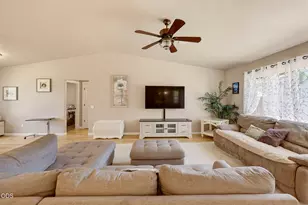 1003 SE Grandview Ave, Grants Pass, OR 97527 - Photo 16