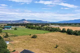 6181 Thistle Ln, Central Point, OR 97502 - Photo 24