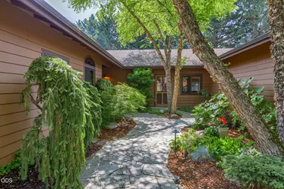 550 Crowson Road, Ashland, OR 97520 - Photo 42