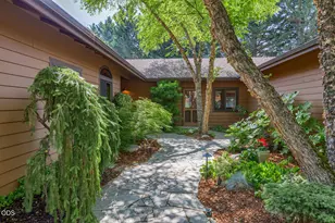 550 Crowson Rd, Ashland, OR 97520 - Photo 42