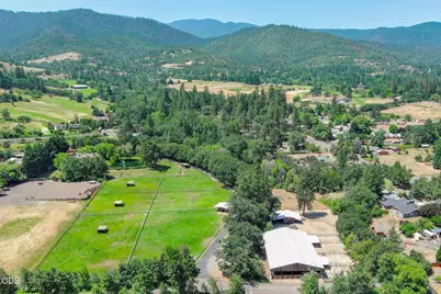 550 Crowson Road, Ashland, OR 97520 - Photo 6